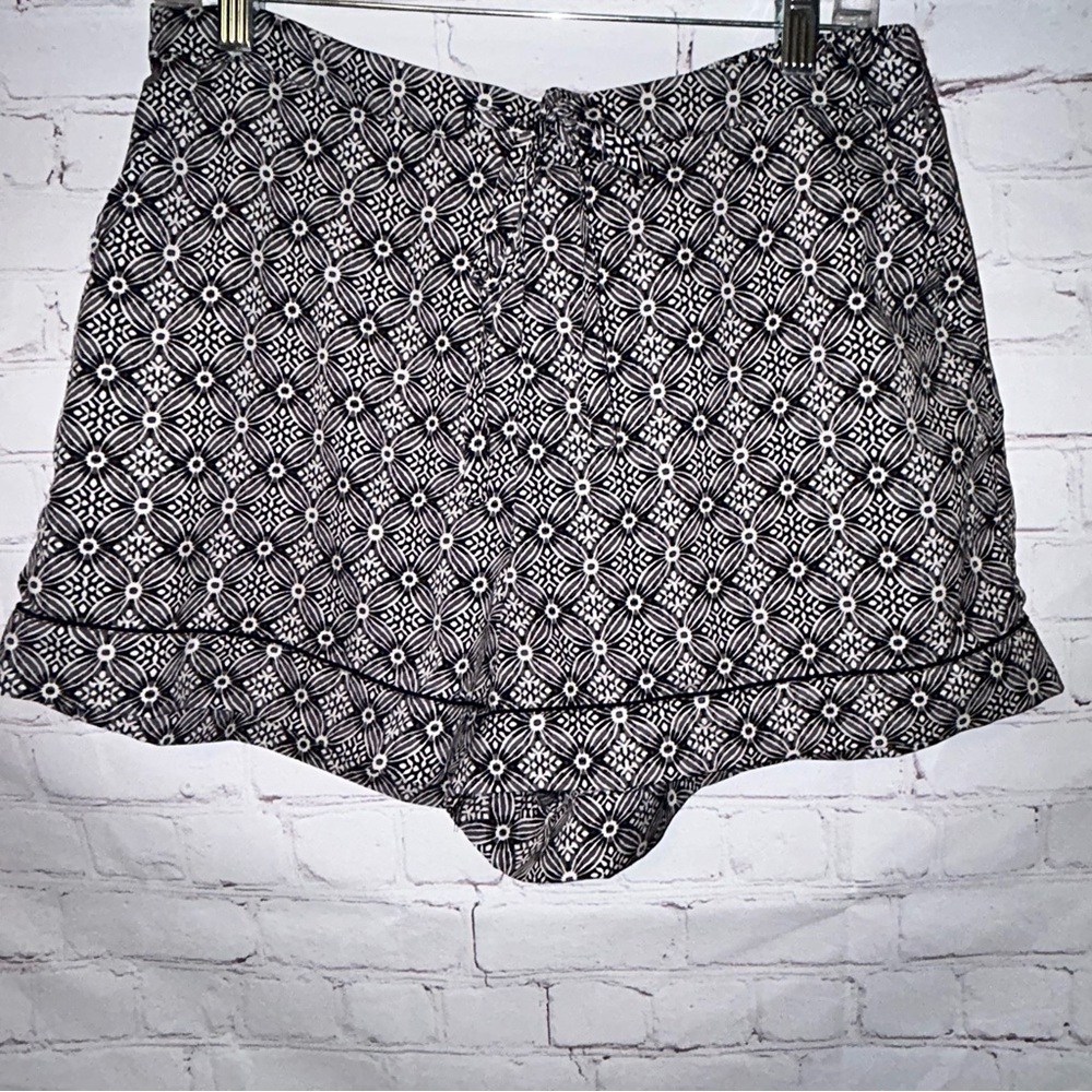 Haute Hippie pajama short set‎ size L - Picture 5 of 10
